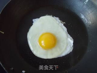 巧煎溏心蛋的做法步骤：3
