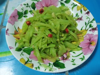 炒莴笋丝的做法