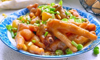 红烧土豆鸡爪的做法