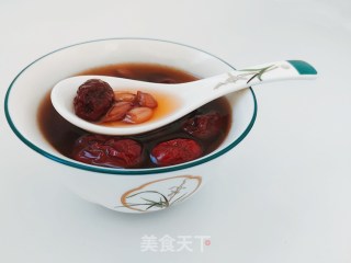 红枣花生汤的做法