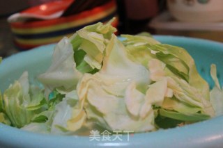 炝圆白菜的做法步骤：1