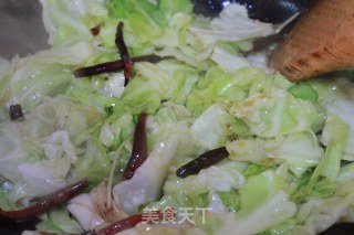 炝圆白菜的做法步骤：3