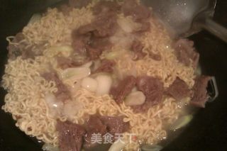 牛腩炖萝卜的做法步骤：3