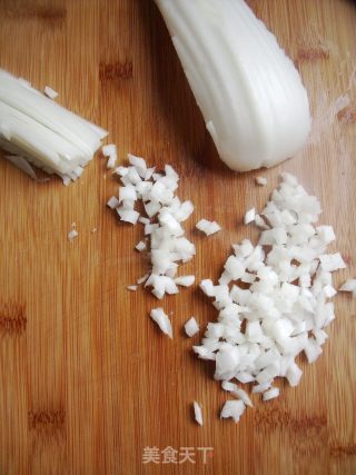 蓬松香脆的掌上明珠---鸡肉白菜丸子的做法步骤：4
