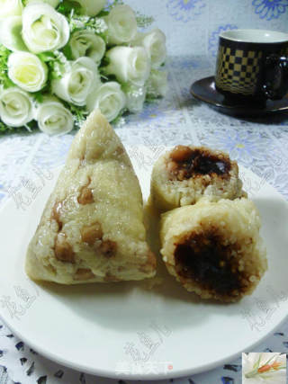 花生仁红豆沙糯米粽