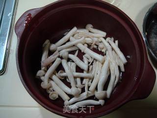 冬季滋补汤菜“砂锅鱼羊鲜”的做法步骤：7