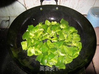 菇香青椒的做法步骤：6