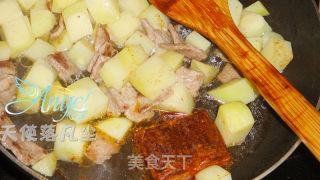 创意新派菜——米奇红烩牛肉饭的做法步骤：5