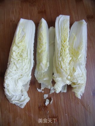 丝丝入味素菜也能很出彩----蒜香粉丝蒸白菜的做法步骤：2
