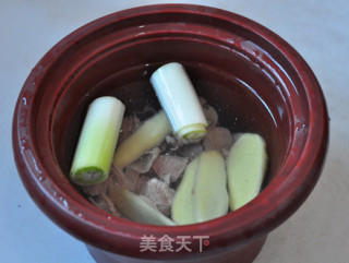 咖喱牛腩的做法步骤：3