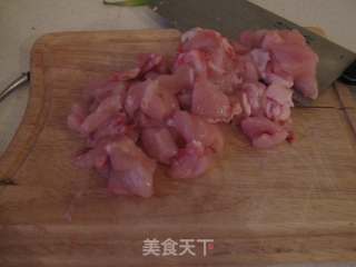 彩椒蘑菇鸡丁的做法步骤：2