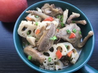 鹌鹑炖莲藕的做法