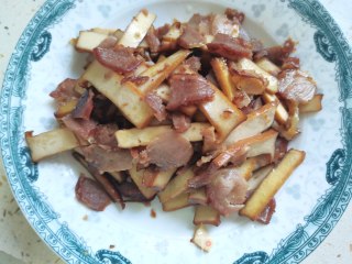 香干炒腊肉的做法