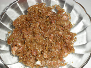 茄子肉馅水饺的做法步骤：4