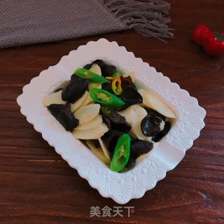山药炒黑木耳的做法