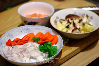 咖喱鸡烩饭圣诞版的做法步骤：2