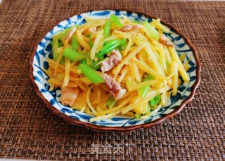 芹菜炒土豆丝的做法