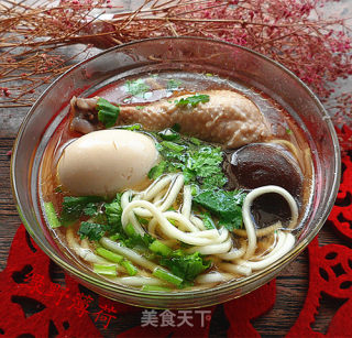 香菇炖鸡面的做法