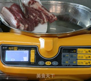酱烧排骨的做法步骤：2