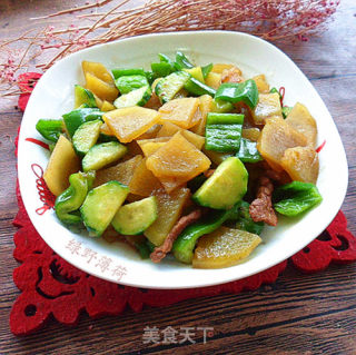 土豆青椒黄瓜片的做法