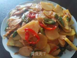 香辣土豆炒火腿的做法