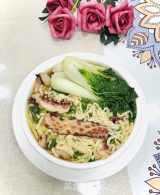 鱿鱼汤面#快手汤#的做法