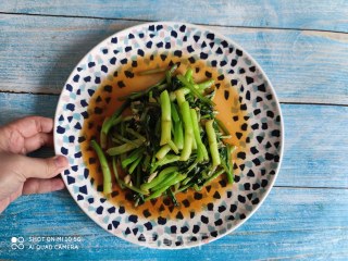 蒜香菜心的做法