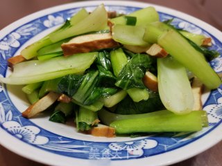 青菜炒豆干的做法