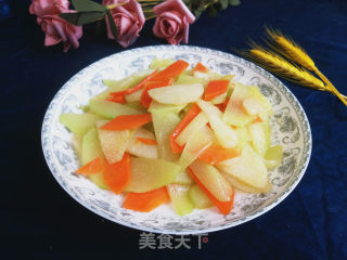 胡萝卜山药炒佛手瓜的做法