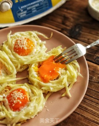 美味早餐：溏心蛋土豆饼的做法
