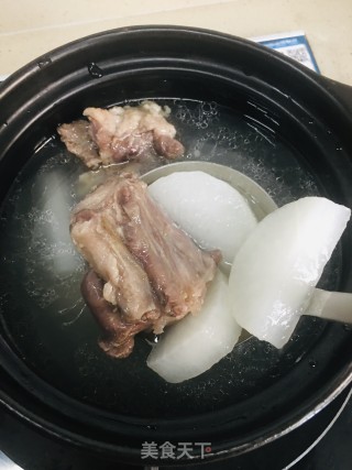 牛尾白萝卜汤的做法