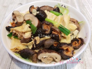 冬菇腐竹焖海参的做法
