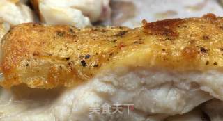 香煎无骨鸡腿，完美形状煎制，鸡皮酥脆，鸡肉滑嫩，孩子超爱吃。的做法