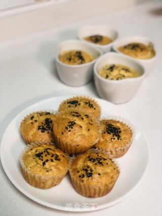桂圆芝麻小米蛋糕的做法
