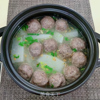 白萝卜滚牛丸汤的做法