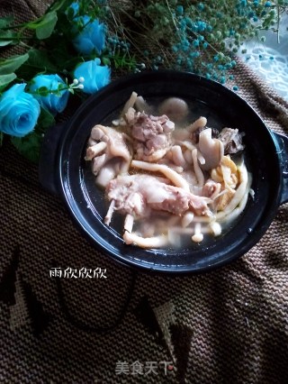 砂锅三菇炖鸡的做法