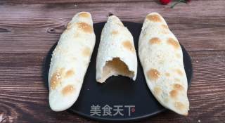 空心糖饼，趁热咬一大口，入口酥脆加上甜蜜的糖汁、满满幸福感。的做法