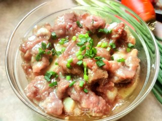 豉油排骨蒸芋头的做法
