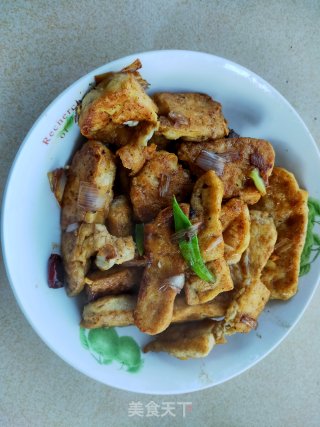 豆腐这样做香而不腻胜过吃肉，素食爱好者。