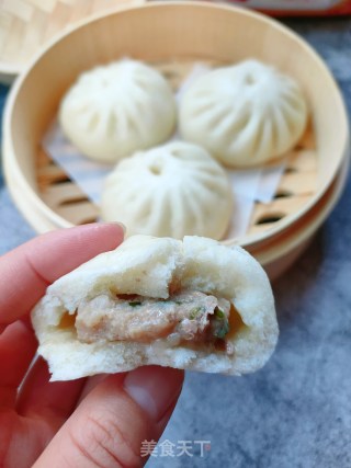 一次发酵鲜嫩多汁的大肉包的做法