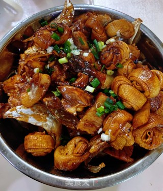 鱼头炖五花肉的做法