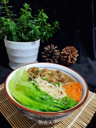 猪蹄汤面的做法