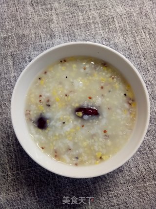 杂粮红枣藜麦米粥的做法