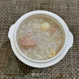 莲子排骨粥的做法