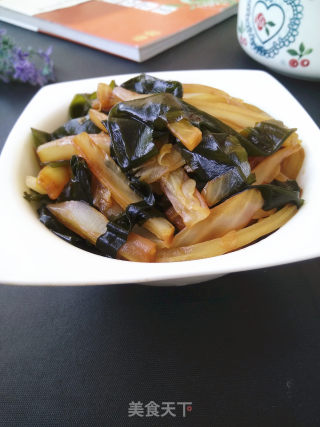 裙带菜烧白菜的做法