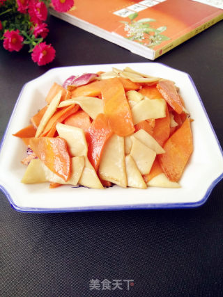 杏鲍菇炒胡萝卜的做法