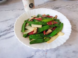 山药炒腊肠荷兰豆的做法