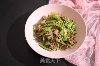 牛肉炒芸豆丝的做法
