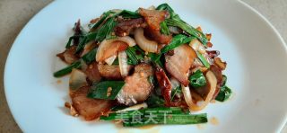 蒜苗炒腊肉的做法