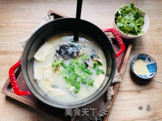 汤鲜味美的鱼头豆腐汤的做法